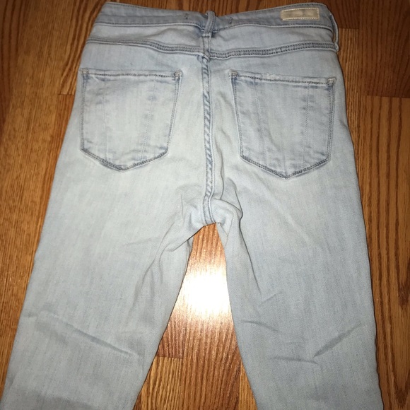 A&F Distressed Long Denim Jeans - Picture 3 of 3